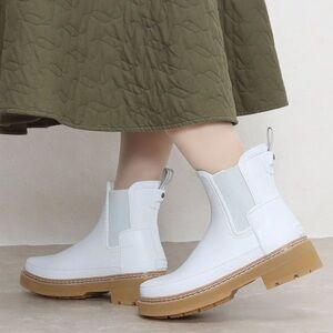 Hunter Women's Refined Stitch Detail Chelsea Rain Boots